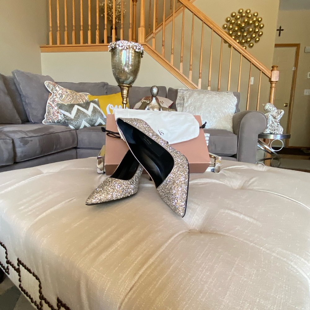 Via Spiga Nikole3 Silver Pump